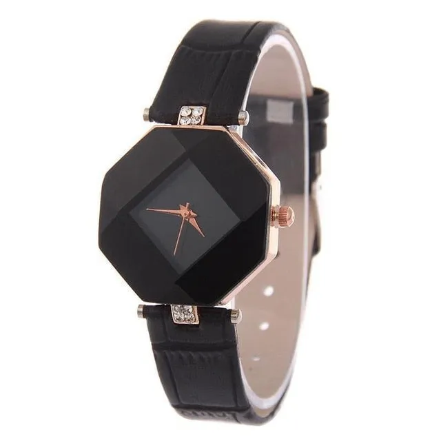 Montre forme angulaire