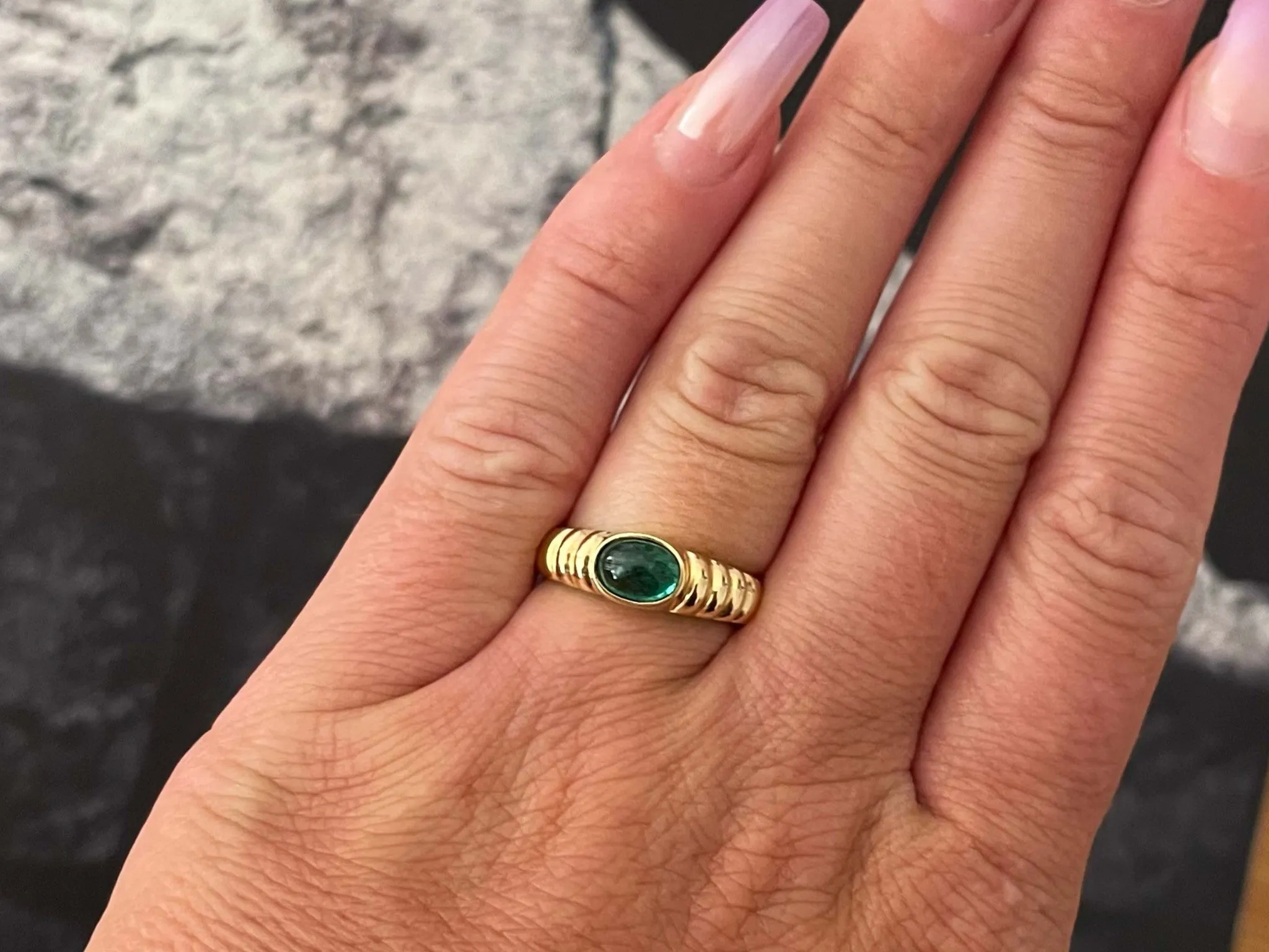 Oval Cabochon Green Emerald Ribbed Band Ring 14k Yellow Gold
