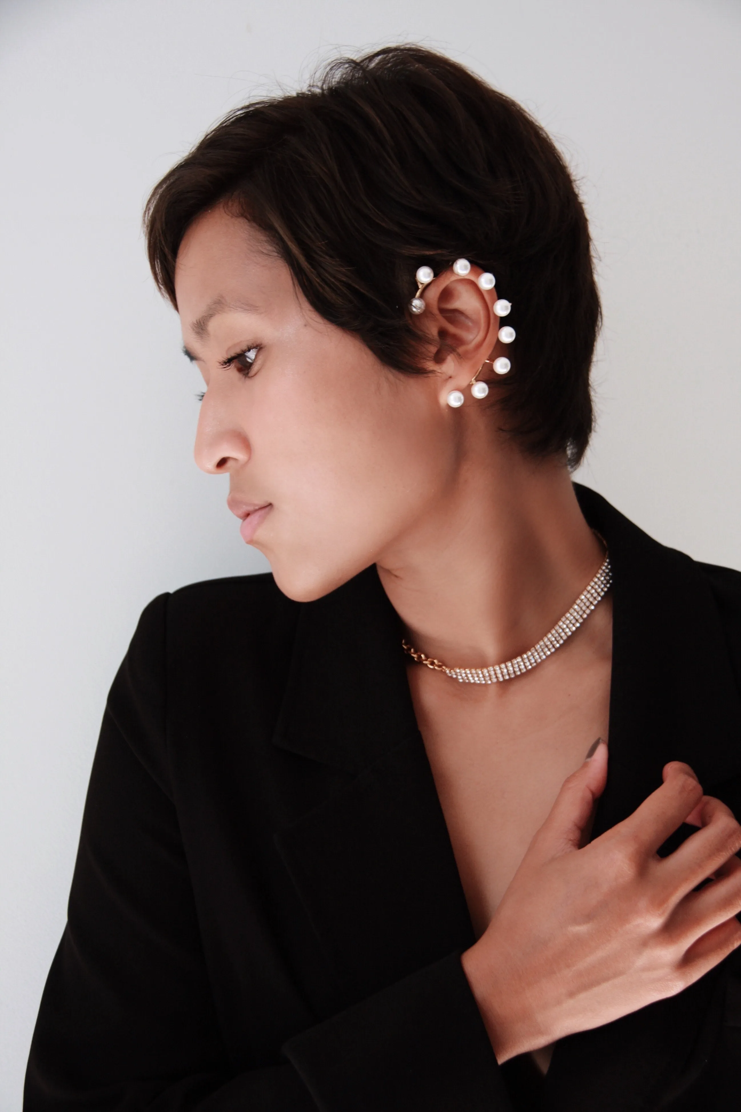 PEARL CLAW CUFF EARRINGS