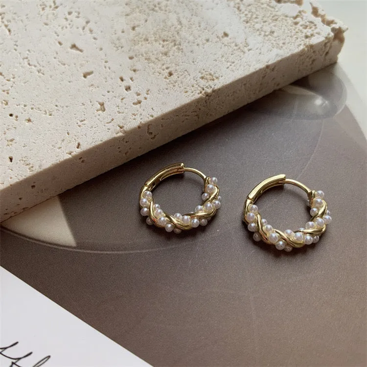 Pearl Wreath Huggies Earrings-SH078