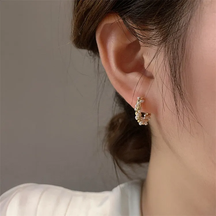 Pearl Wreath Huggies Earrings-SH078