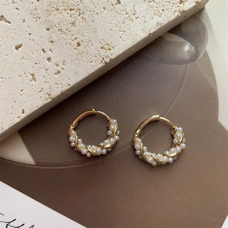 Pearl Wreath Huggies Earrings-SH078