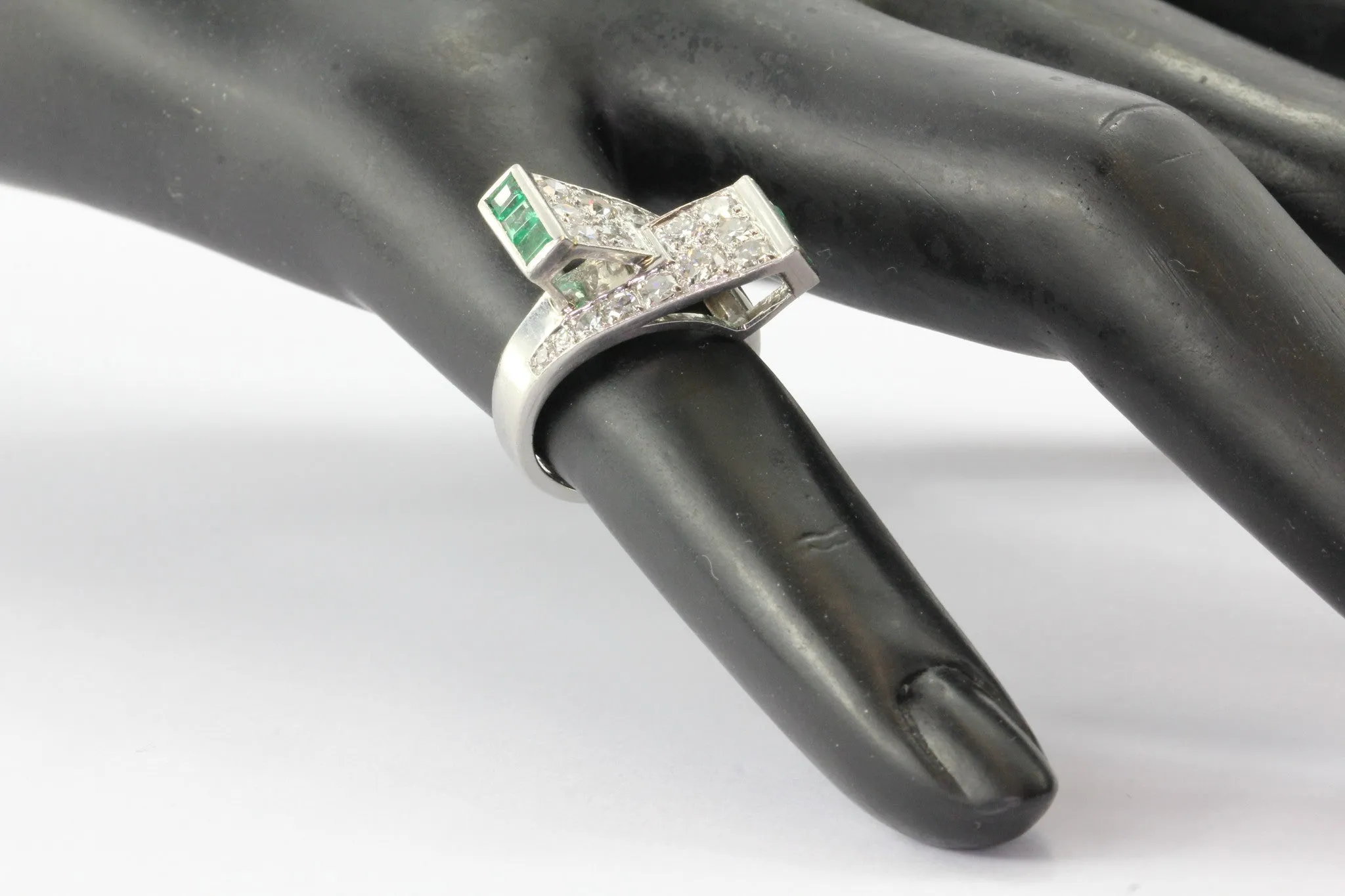Platinum Paul Lackritz and Co. Art Deco Diamond and Emerald Ring 1930's