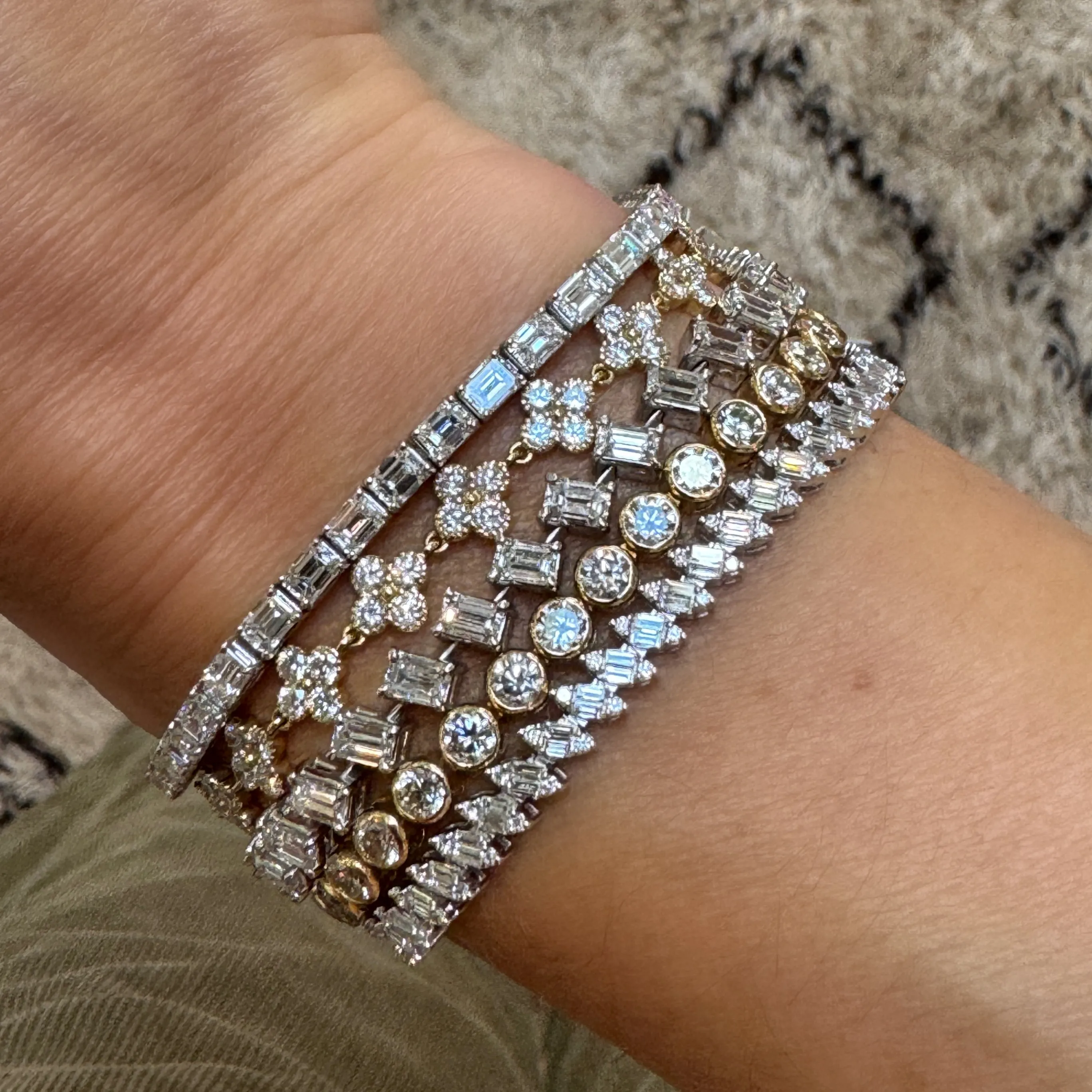 Round Bezel Set Diamond Clover Clusters Tennis Bracelet
