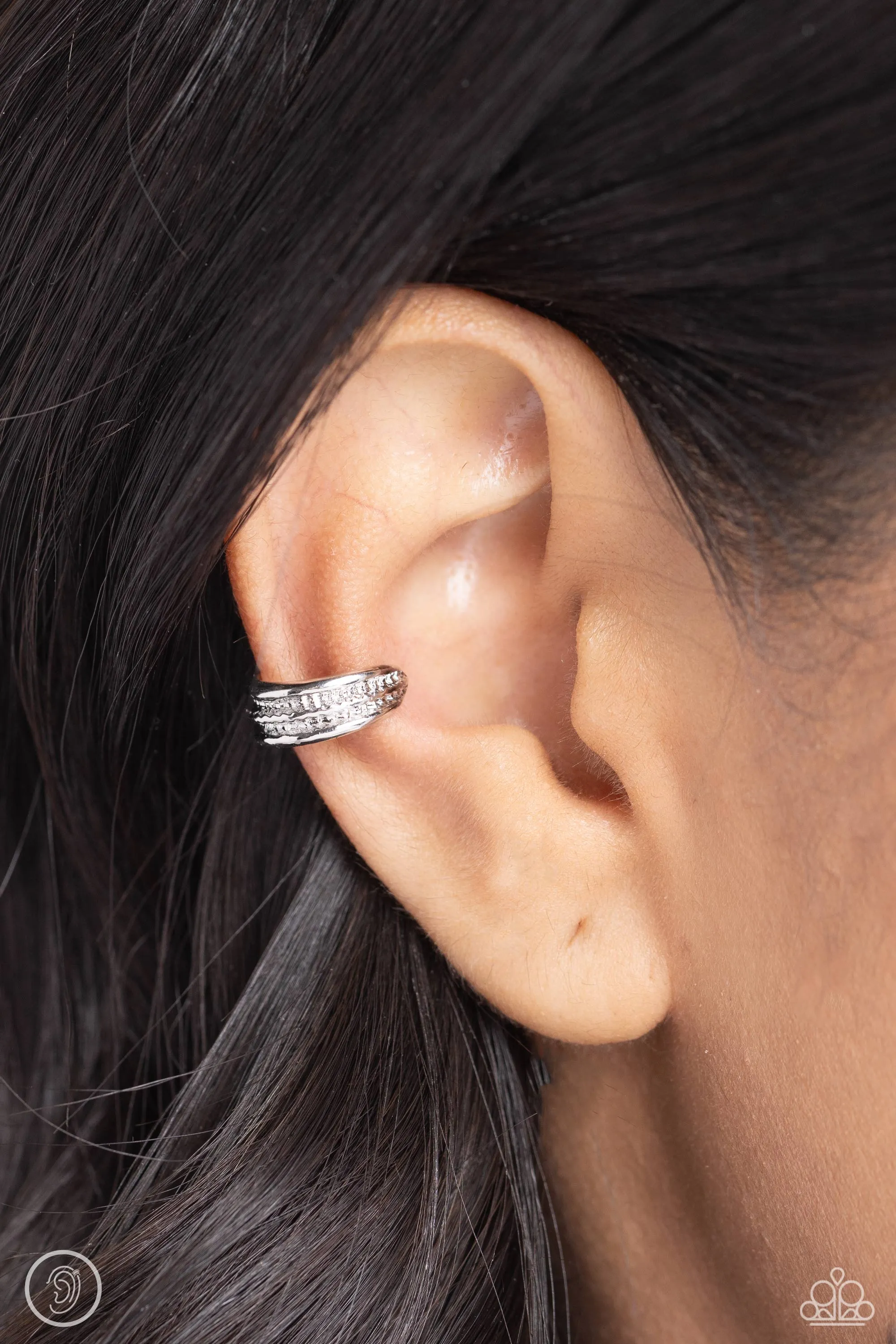 Serrated Season - Silver - Stacked Bar Paparazzi Ear Cuff