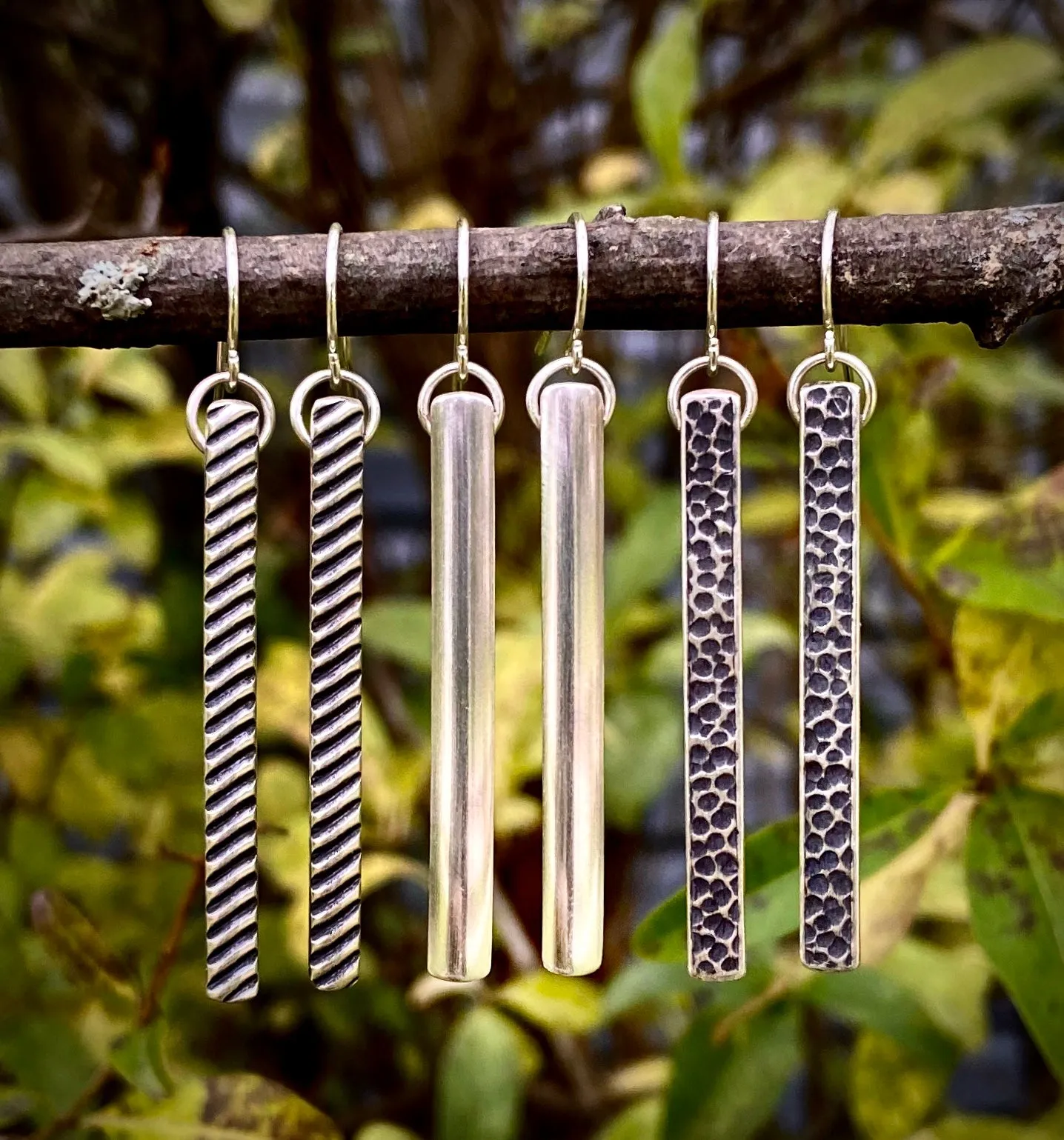 Sideline Bar Earrings