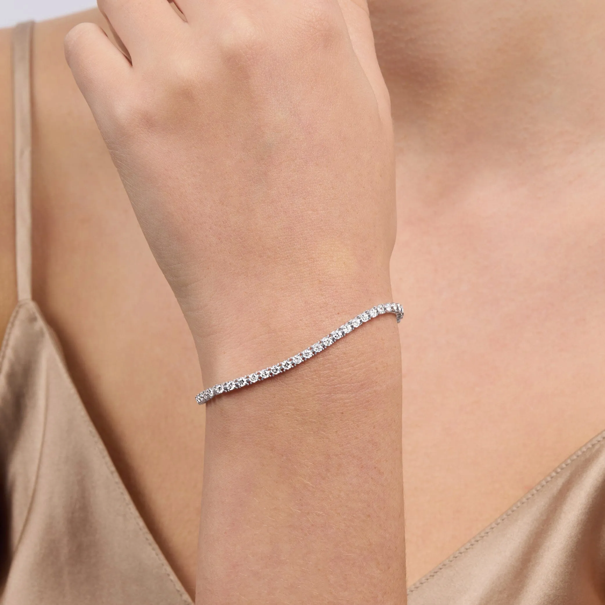 Tennis Bracelet with 1.50ct of Diamonds in 9ct White Gold