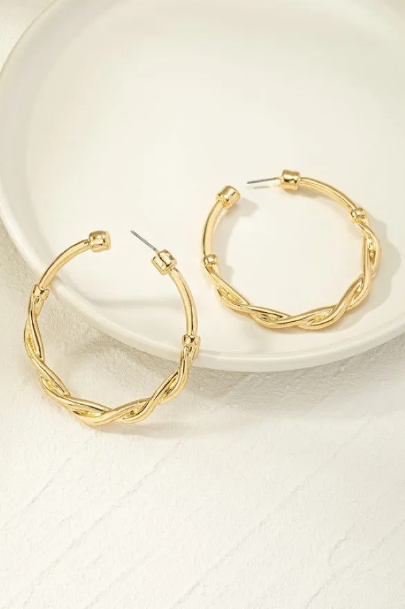 Twisted wire hoop earrings