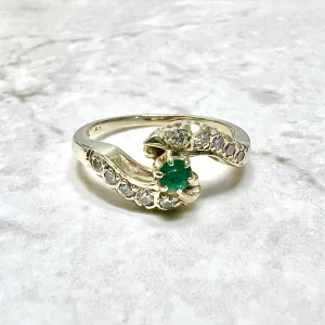 Vintage 14 Karat Yellow Gold Diamond & Natural Emerald Solitaire Ring