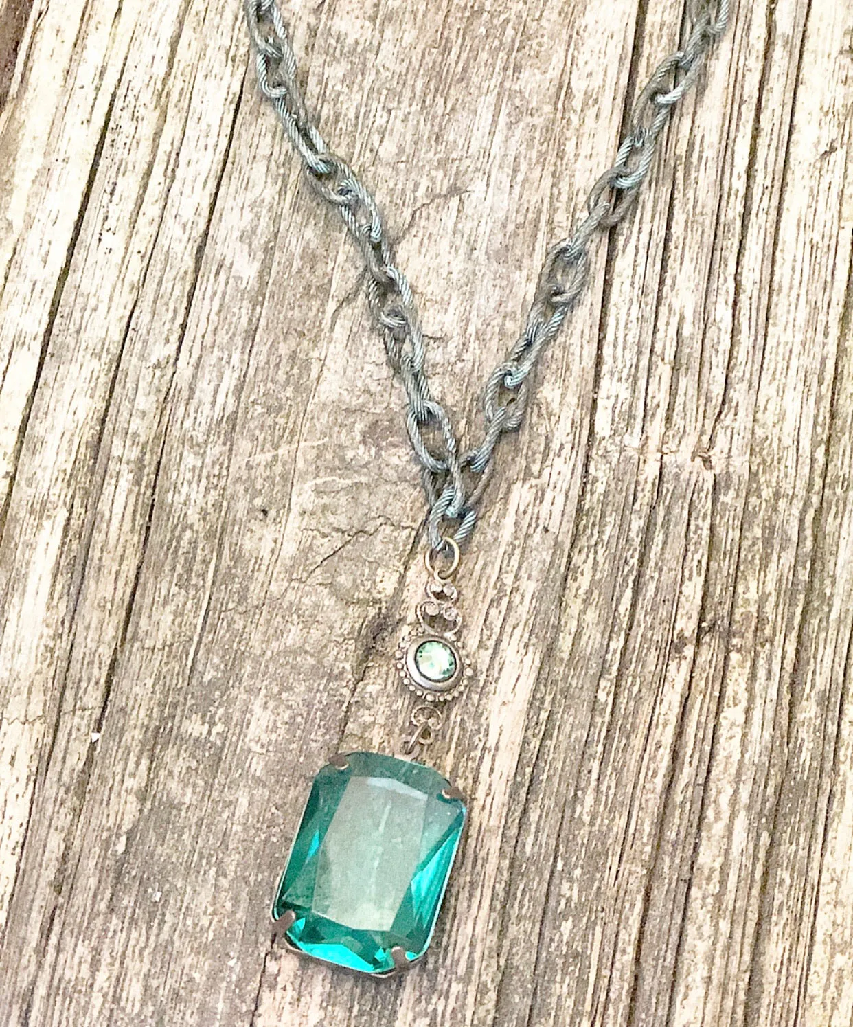 Vintage Style Crystal Pendant Necklace